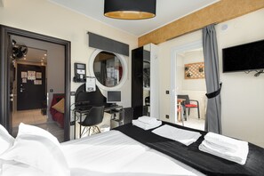 1 bedroom, in-room safe, desk, iron/ironing board