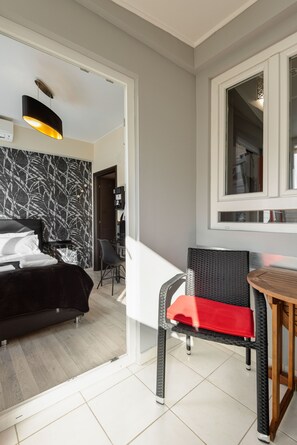 1 bedroom, in-room safe, desk, iron/ironing board - ★CENTRAL LUXURY MINI SUITE JULIET★JUST RENOVATED (Θεσσαλονίκη)