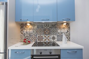 Refrigerador, microondas, horno y lavavajillas 