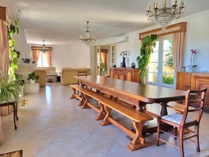 Dining - Very nice villa with swimming pool 3 suite 3 bedrooms (between OUREM - FATIMA ) (Ourém)