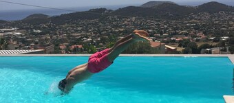 Villa met zwembad in Anavyssos - Uitzicht op Saronikos