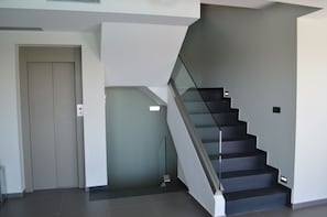 Interior - Villa with pool in Anavyssos - View to Saronikos (Ανάβυσσος)