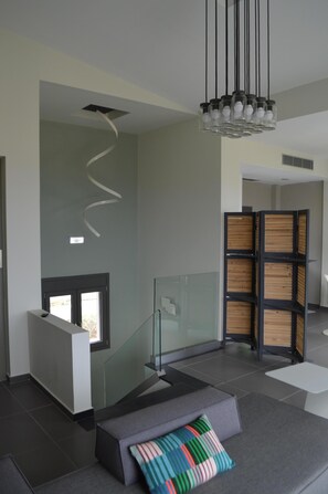 Interior - Villa with pool in Anavyssos - View to Saronikos (Ανάβυσσος)