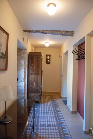 Interior - Παραδοσιακός πύργος, χτισμένος το 1827. (ΜΥΤΙΛΗΝΗ)