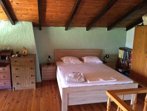 3 chambres, accès à Internet, literie fournie