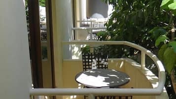 Suite de lujo, varias camas, para no fumadores | Balcón