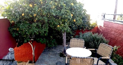s.d apartment is Located in LĂĄvrion is 10 minutes walk of the center