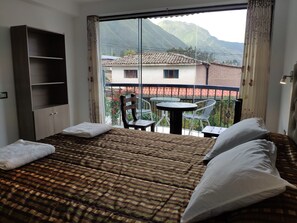 Basic Single Room, Mountain View