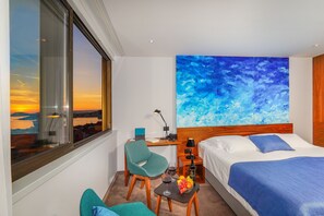 Superior Double or Twin Room, Sea View | Living area