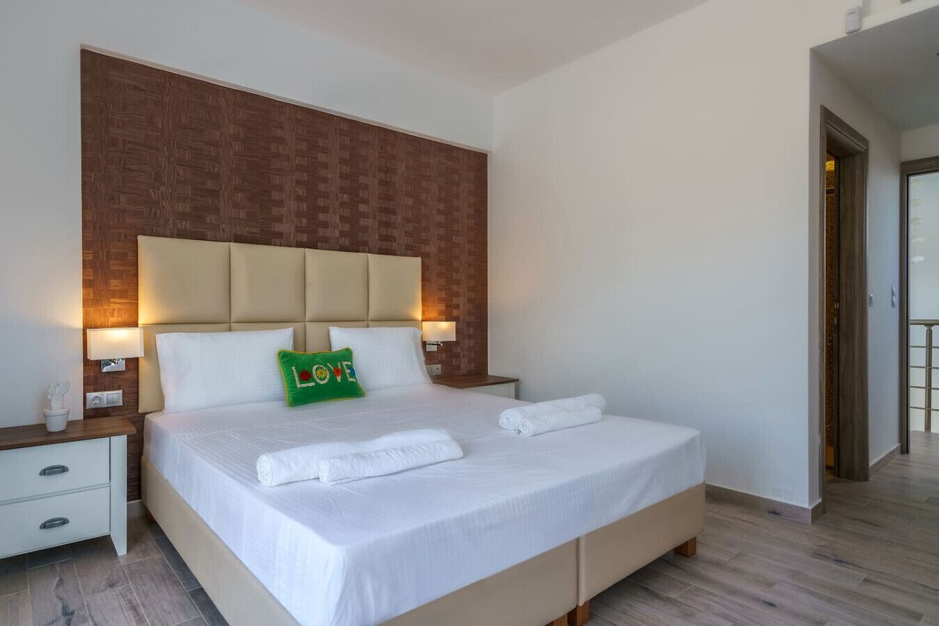 3 عدّة غرف نوم وخزنة داخل الغرفة ومكواة/لوح كي وواي فاي مجانًا