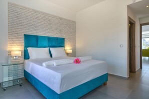 3 bedrooms, in-room safe, iron/ironing board, free WiFi