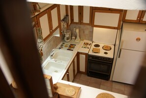Refrigerador, horno, parrilla de estufa y lavavajillas 