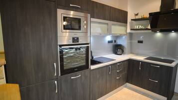 Biệt thự có tầm nhìn toàn cảnh, quang cảnh biển | Bếp riêng | Tủ lạnh, lò vi sóng, lò nướng, bếp nấu