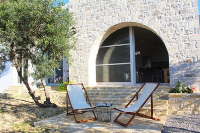 Villa Marikami, an amazing new stone built house in Kamilari