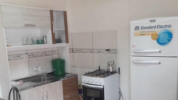 Family Cabin (8 people) | Private kitchen | Full-size fridge, microwave, stovetop, dishwasher