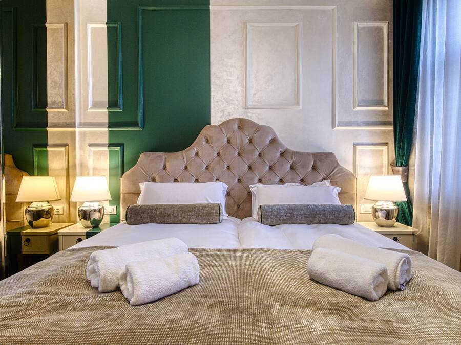 Design Double or Twin Room (14) | Premium bedding, minibar, desk, blackout drapes