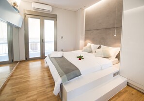 1 dormitori, planxa i posts de planxar, wifi i roba de llit 
