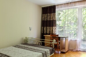 1 bedroom, iron/ironing board, Internet, bed sheets - Cosy Comfort Apartment in the city center of Varna (Варна)