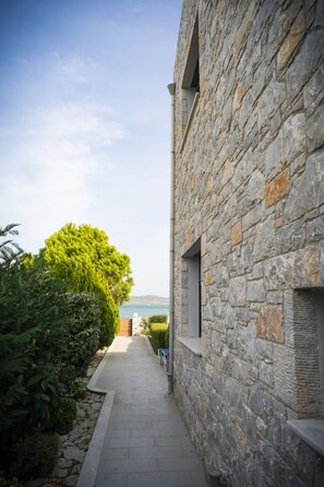 Property grounds - A Family Friendly Sea View Villa. Cycling Walking Fishing Birdwatcing Swimming (Πηγαδάκια)