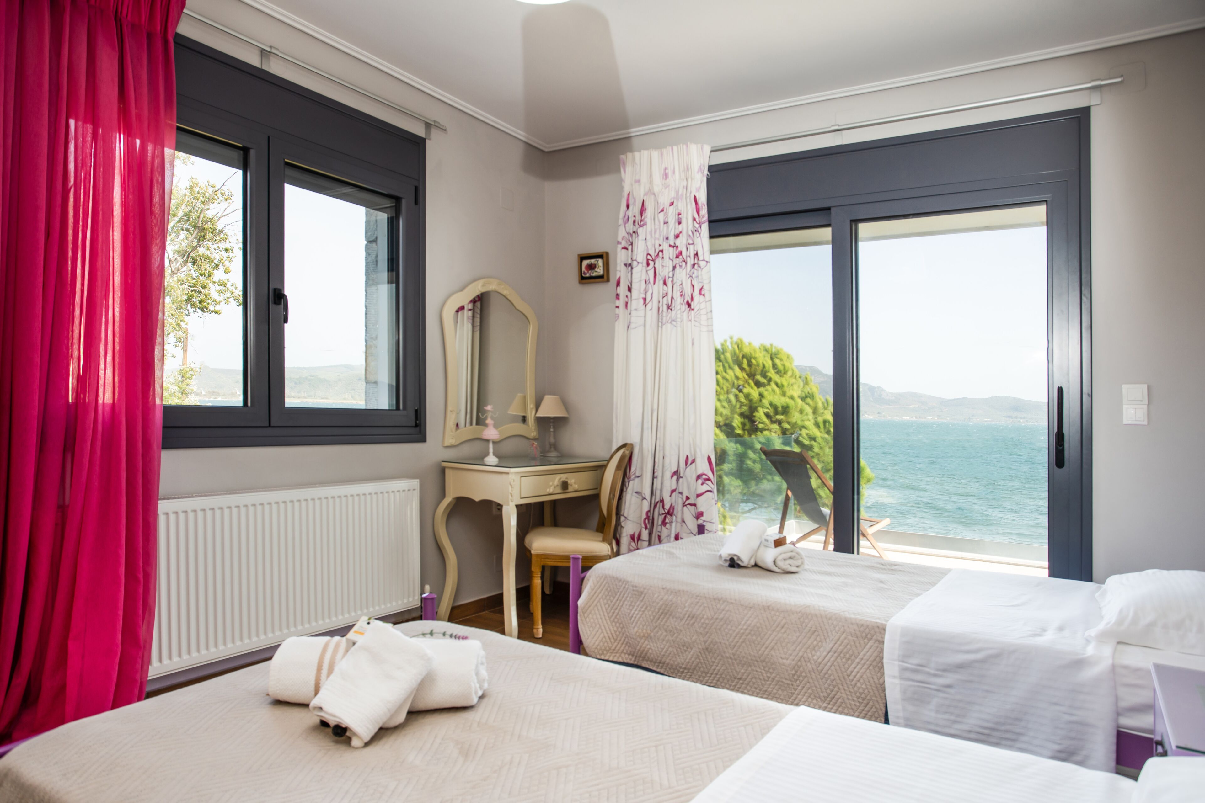 4 dormitoris, escriptori i habitacions insonoritzades 