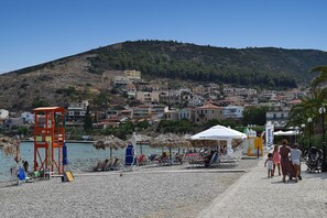 Beach nearby - Luxury beach apartment, Sea view balcony, near Nafplio, Mycenae, Epidaurus (Κιβέρι)