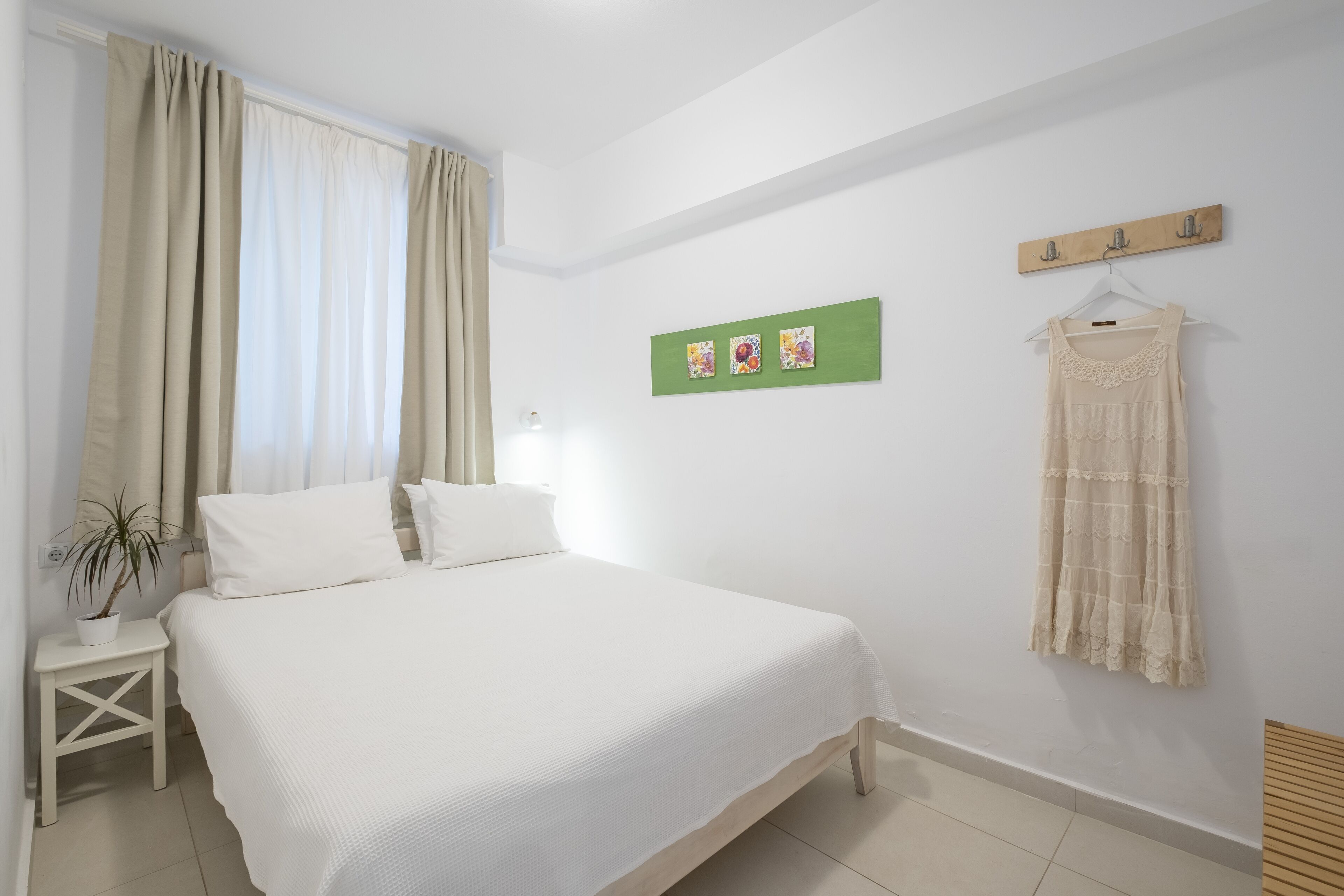 1 bedroom, desk, iron/ironing board, free WiFi