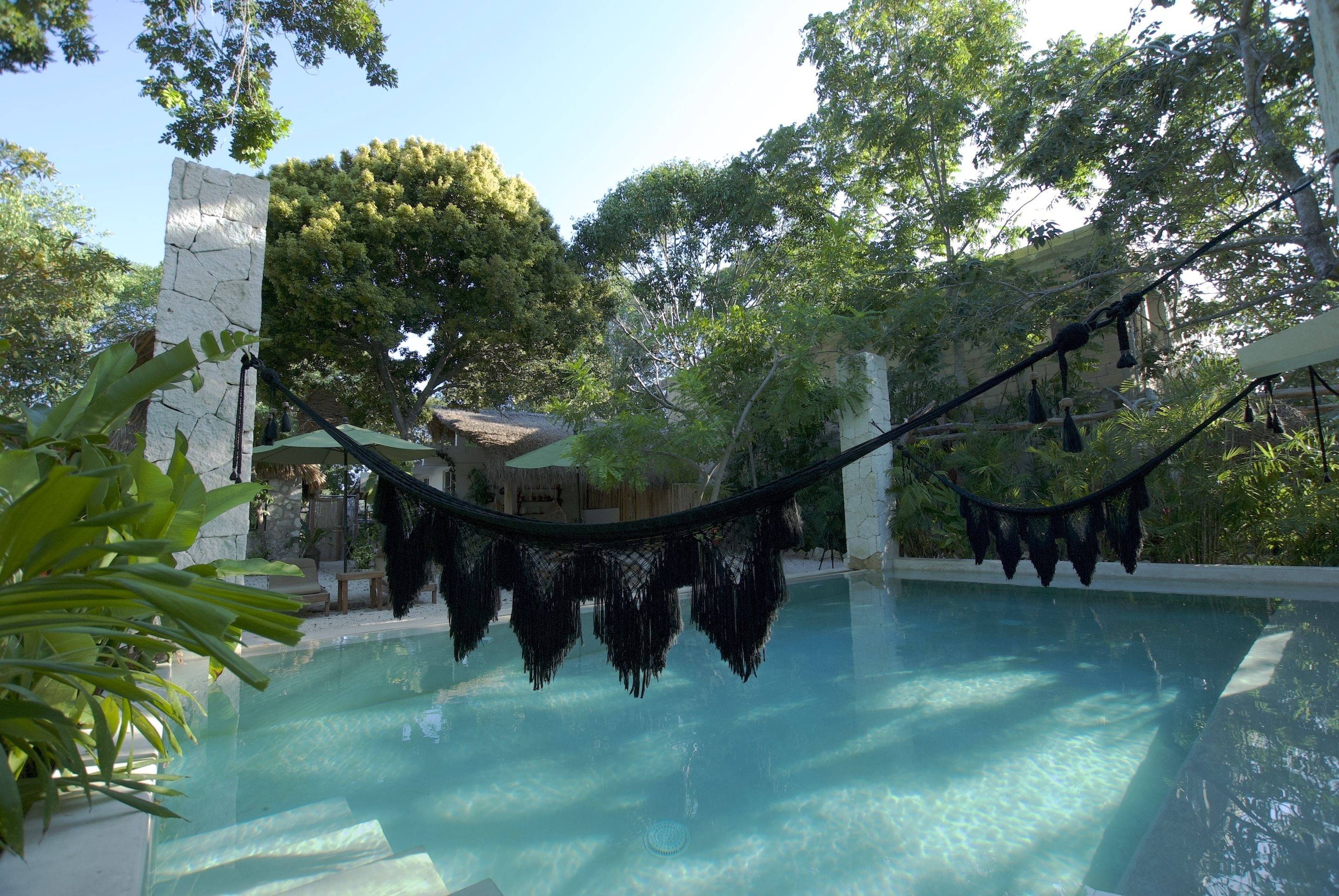 outdoor pool, free pool cabanas, pool umbrellas