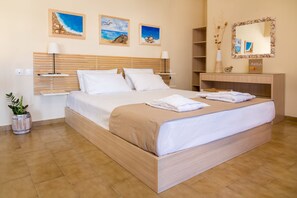 1 chambre, coffres-forts dans les chambres, fer et planche à repasser