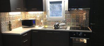 Maria's Sweet Home. Traditional Renovated house