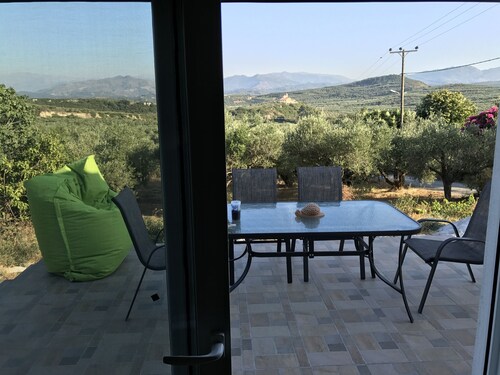 Maria's Sweet Home. Traditional Renovated house