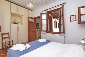 2 chambres, fer et planche à repasser, Wi-Fi, draps fournis