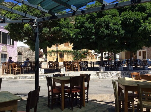 Traditional house near Monemvasia- Mountain & Sea