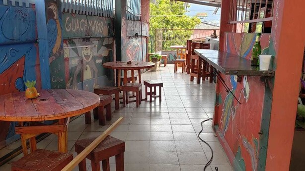 Daily local cuisine breakfast for a fee - Hostal Guacamayos (La Ceiba)