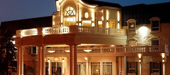 Chateau Louis Hotel & Conference Centre