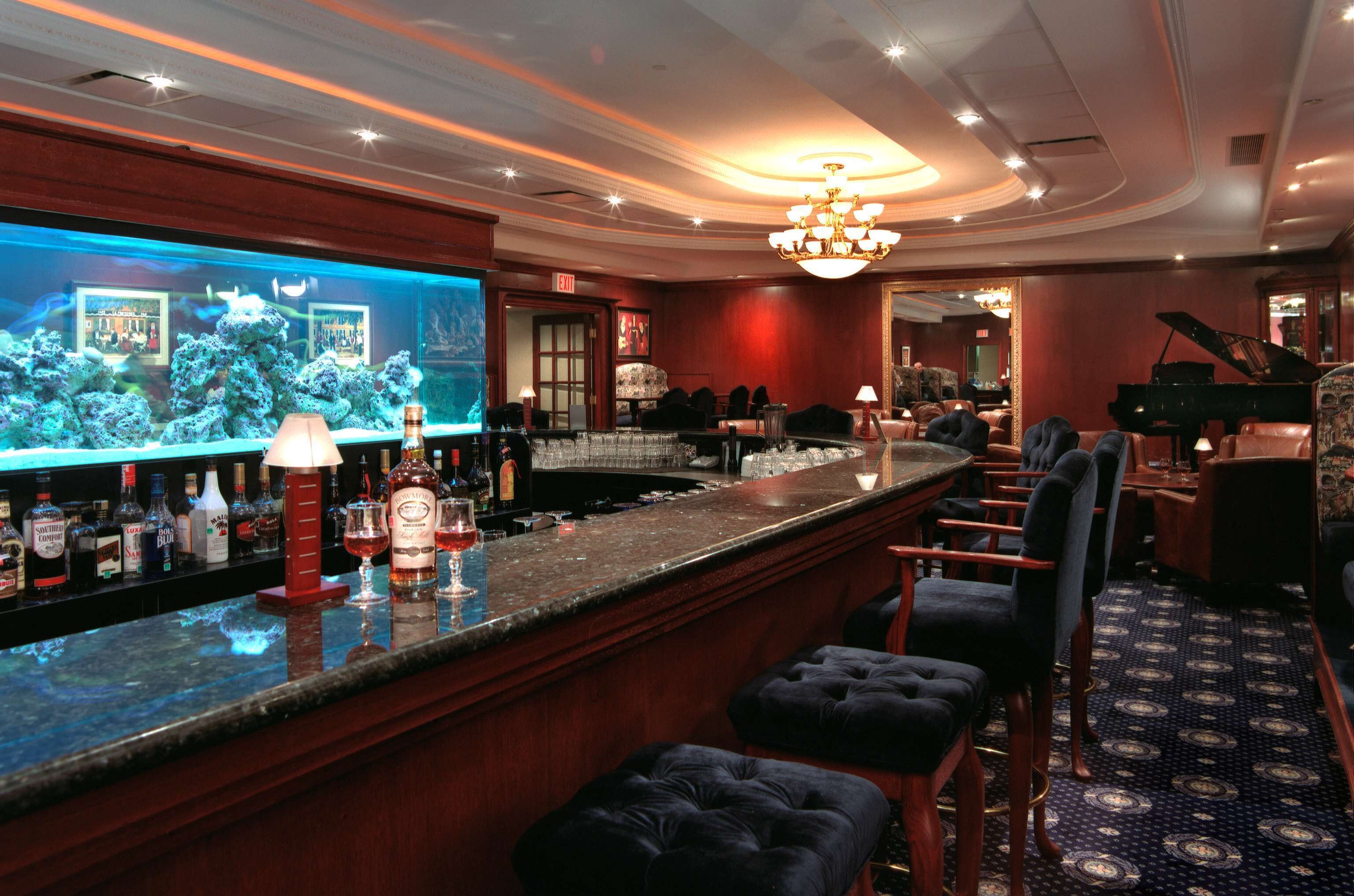 2 bars/lounges, piano bar