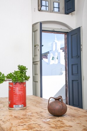 Interior - Sunny Winehouse. Stylish studio with big terrace and stunning sea - sunset views (Φοινικιά)