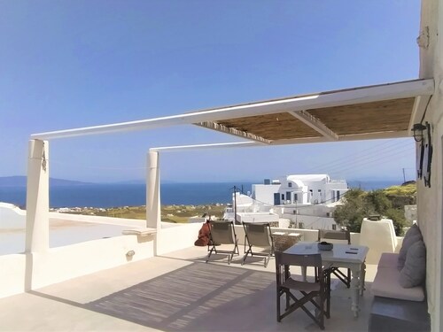 Sunny Winehouse. Stylish studio with big terrace and stunning sea - sunset views