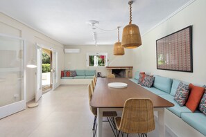 Dining - Villa Pietra - private pool, stunning sea views, fast internet, sleeps 10+ (Corfu)