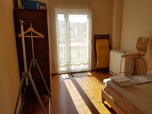 2 bedrooms, in-room safe, iron/ironing board, WiFi