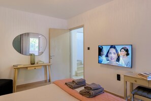 1 bedroom, in-room safe, iron/ironing board, free WiFi - AGALI 2 MAISONETTE FRONT OF THE SEA (Ακρογιάλι)