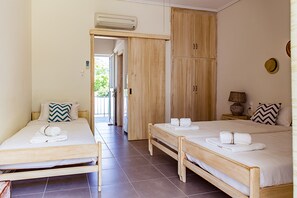 1 bedroom, iron/ironing board, free WiFi, bed sheets - Ideal for Family and Group Holidays!!MARTINICA SEASIDE RESORT! (Βόλος)