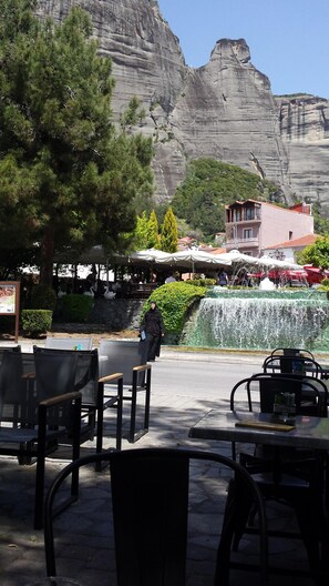 屋外ダイニングエリア