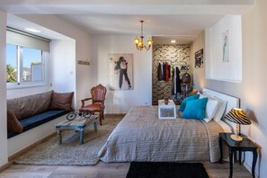 1 bedroom, in-room safe, iron/ironing board, WiFi - Retro Deluxe Studio Apartment, 4th floor, two minutes on foot from the beach (ΓΕΡΜΑΣΟΓΕΙΑ)