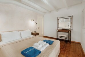5 Schlafzimmer, Schreibtisch, schallisolierte Zimmer