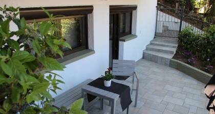 Luxury studio fully equipped with a private garden quietly situated