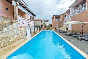 Piscine extérieure
