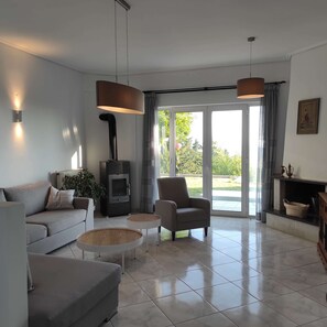 Smart TV, DVD player, books, music library