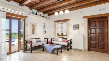 TV, fireplace, DVD player, table tennis