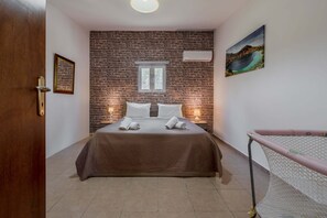 2 chambres, accès à Internet, literie fournie