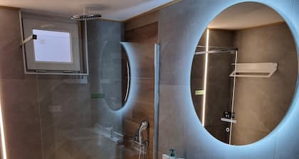 Kalamaki Riviera Luxury Apartment